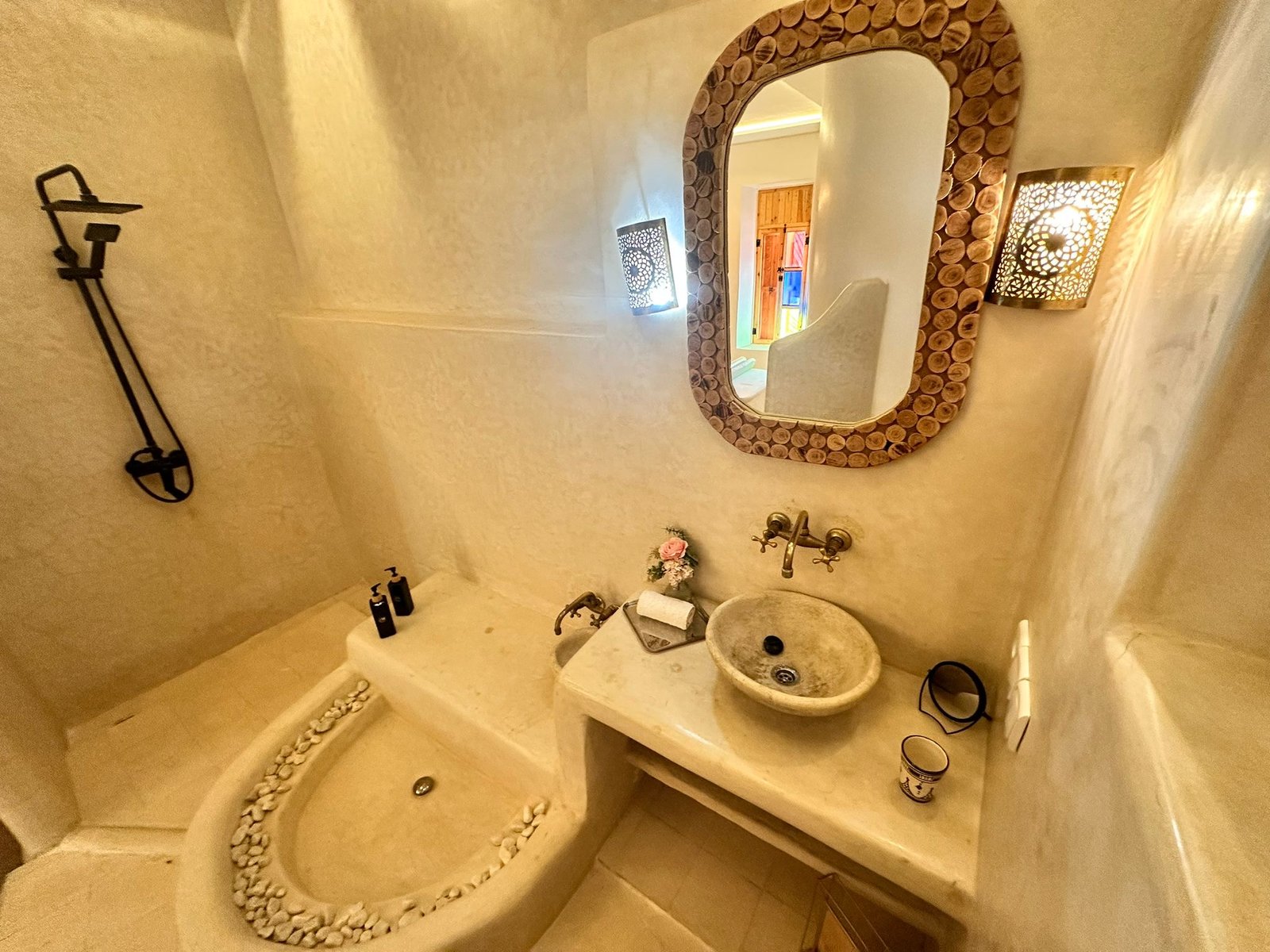 صورة من دار السلام